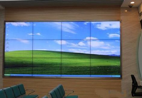 罗城液晶拼接屏的另类用法。